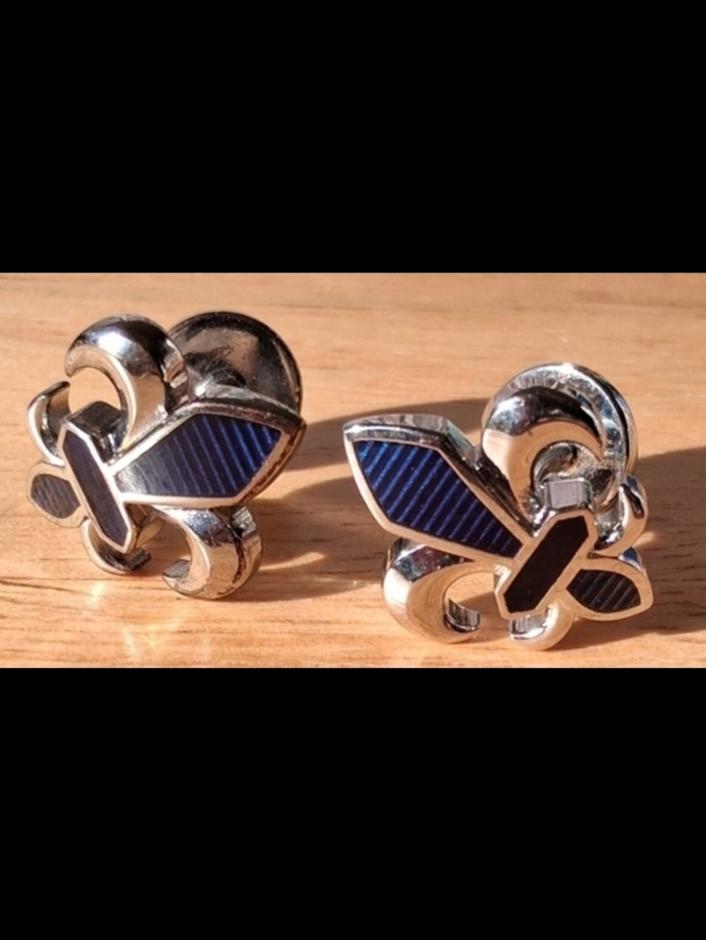 EUC Charles Tyrwhitt Navy & Silver Tone Fleur-De-Lis Formal Casual Cuff Links